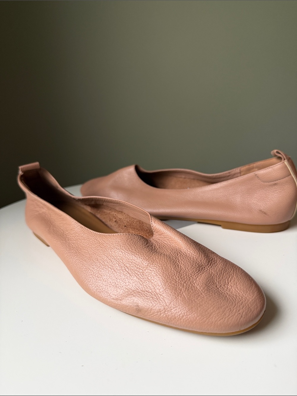 Everlane Day Glove Flats Women’s 9.5 Nude Italian Leather Ballet Shoes Flaw